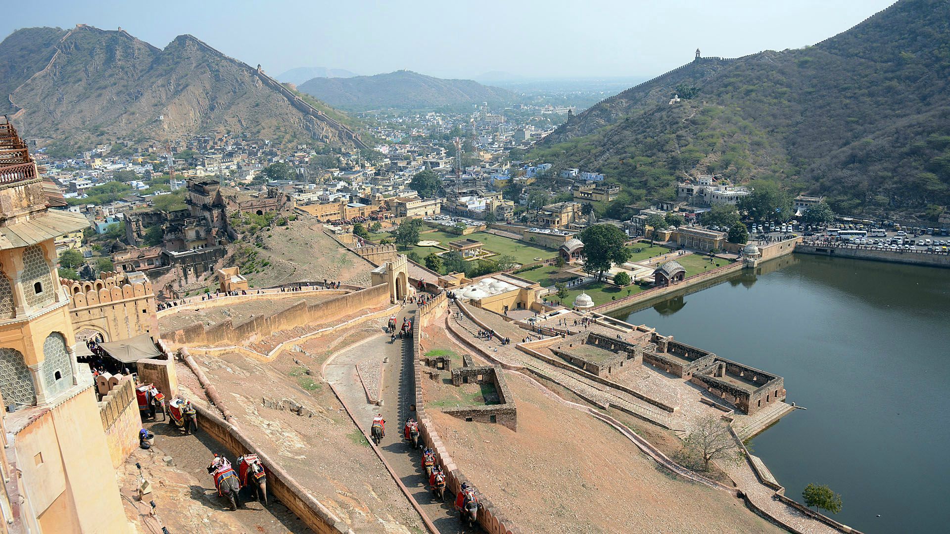 Amber Fort - kompleks budowli obronnych i pałacowych